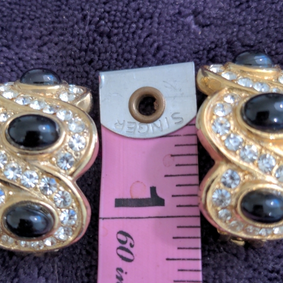Clip Earrings - Picture 1 of 3